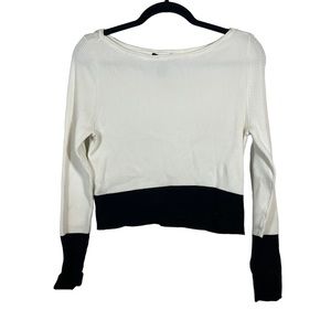 White House Black Market Cropped Sweater Size Medium